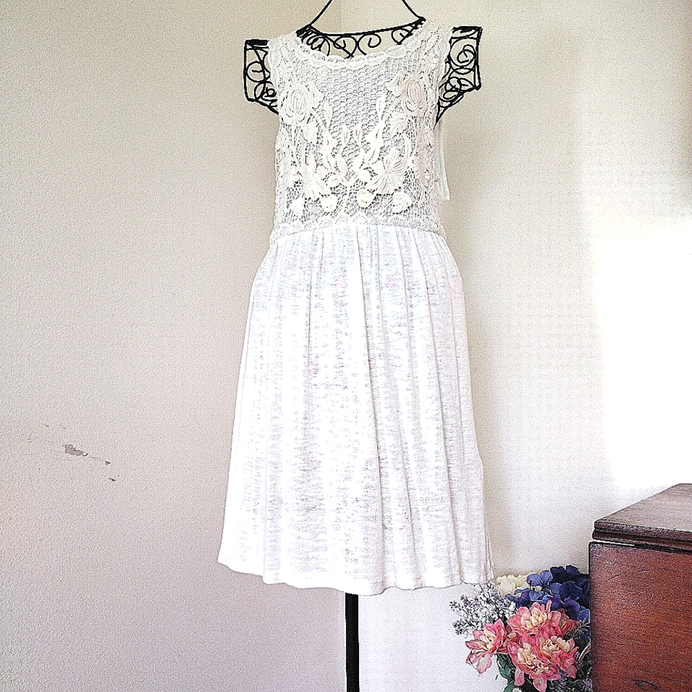 Forever21 Boho Summer Sleeveless Cream Dress S/P